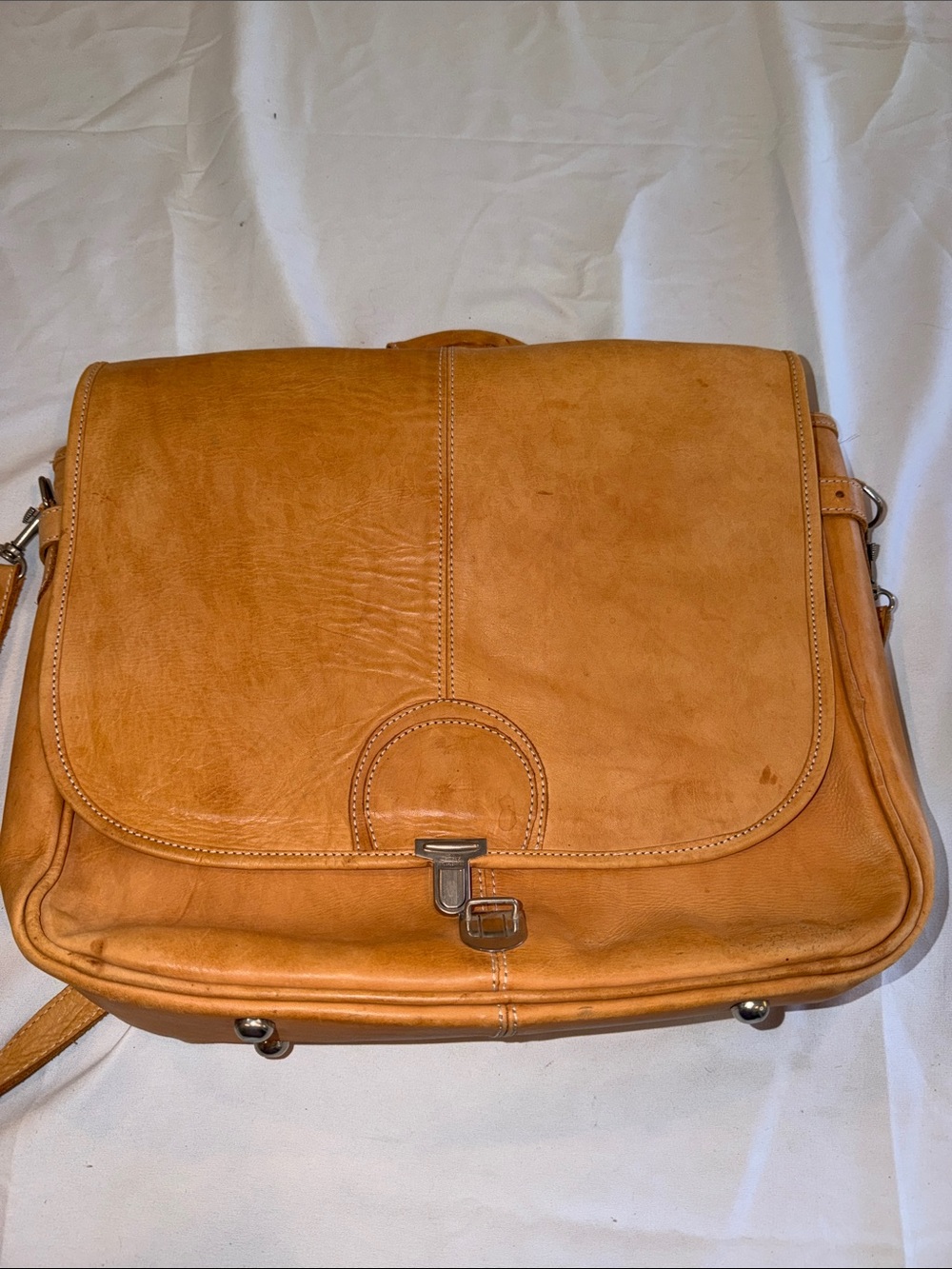 Palm Ave Original Leather Messenger Bag - Tan